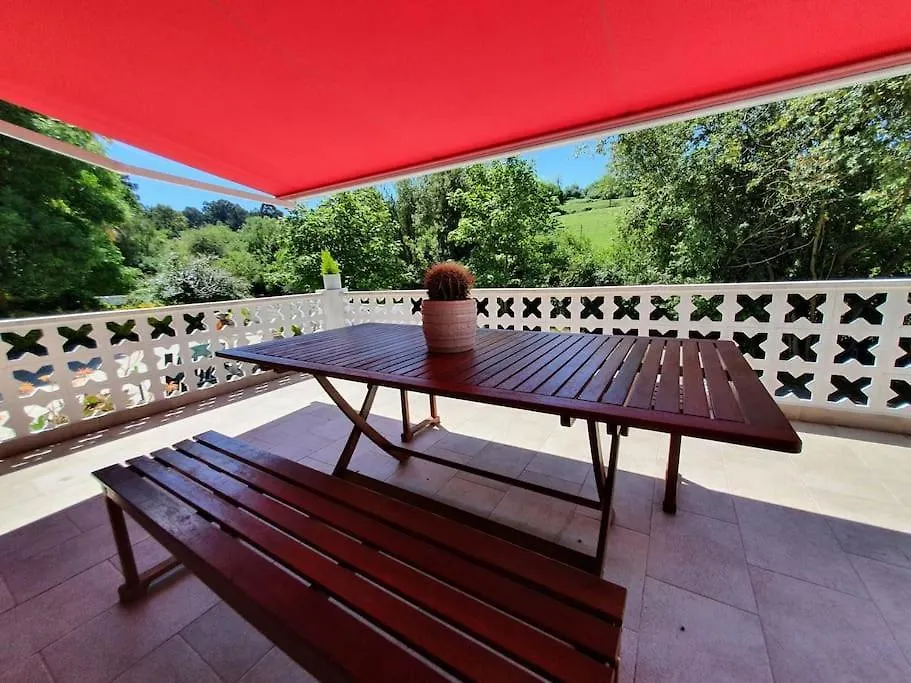 Dreams And Friends On The Coast Of Bilbao. Villa Getxo